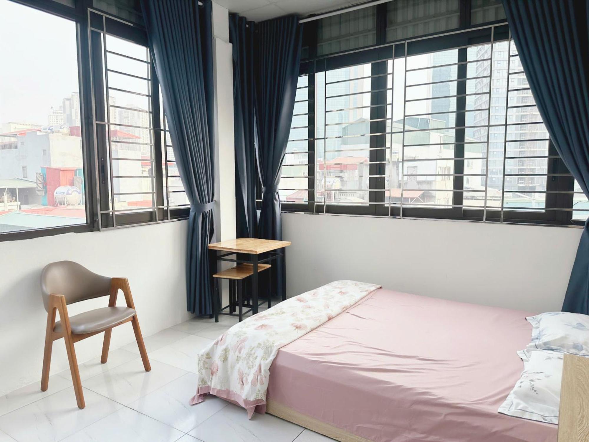 Khách sạn hẻo lánh Sunny 702 Tm27